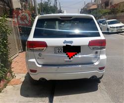 جیپ گراند شیرۆکی